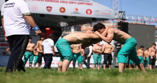 Ankara Keçiören’de genç pehlivanlar er meydanında buluştu