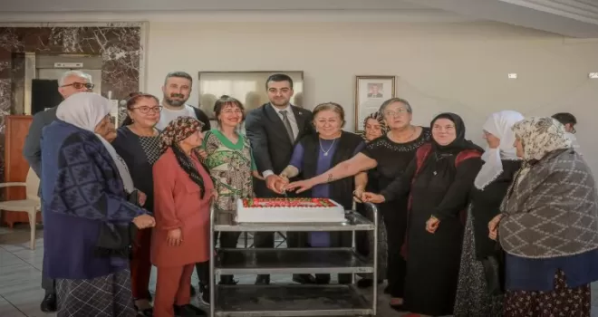 Ankara Keçiören’de huzurevi sakinlerine sürpriz ziyaret