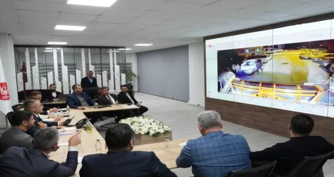 Ankara Keçiören’de karla mücadele koordineli sürdürüldü