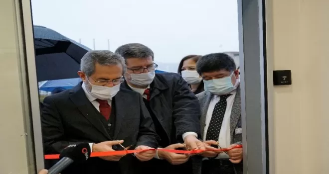 Ankara Üniversitesi’nden akıllı Covid-19 test kabini
