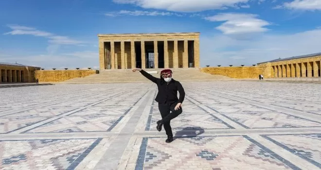 Ankaralı dansçılar Atatürk için dans etti
