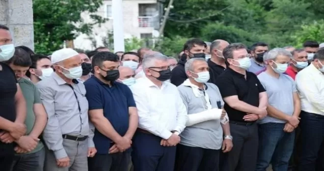 Anne ve oğlu toprağa verildi
