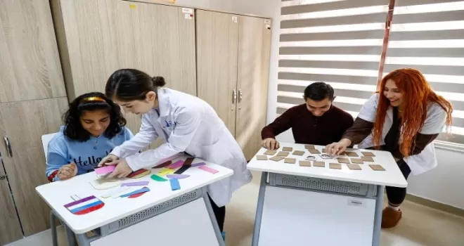 Antalya Büyükşehir’in “Mola Evleri” özel bireylerin ailelerine nefes aldırıyor