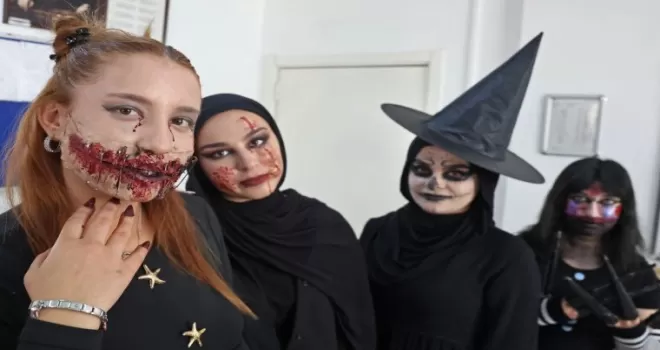 Antalya’da ATABEM kursiyerlerden korku filmi makyajı