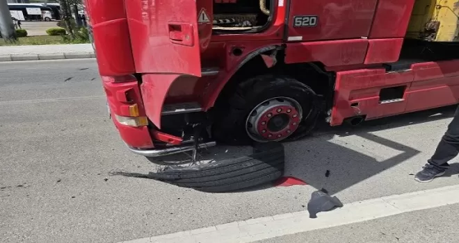 Antalya Kumluca’da trafikte korkutan patlama!