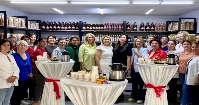 Antalya Muratpaşa’da kadın dayanışması büyüyor