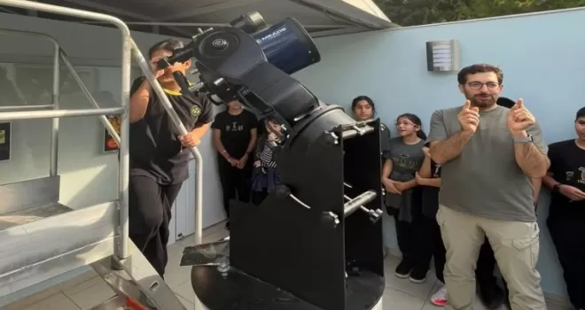 Antalyalı öğrenciler teleskoplarla gökyüzünü keşfetti!