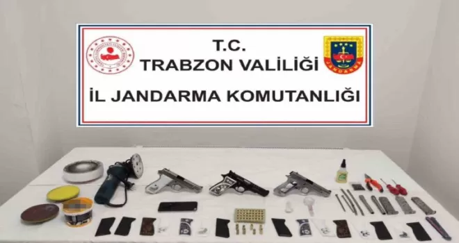 Apart odasında uyuşturucu partisine baskın
