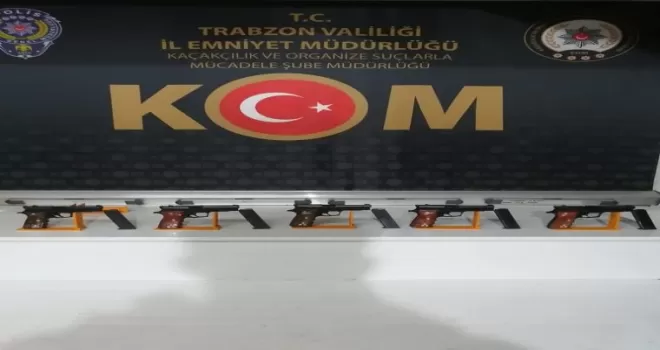 Aracında 5 ruhsatsız tabanca ile yakalandı