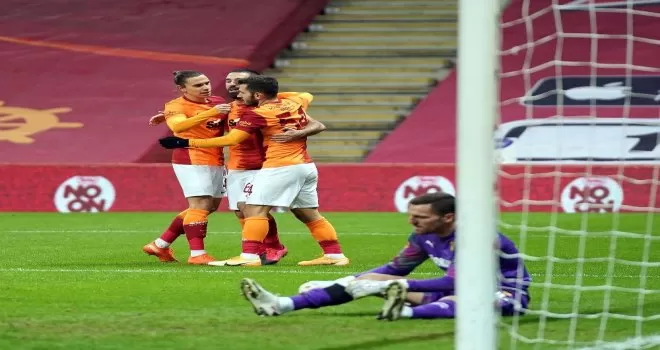 Arda Turan 2. golünü kaydetti
