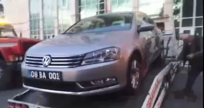 Arhavi Belediyesi makam aracına haciz
