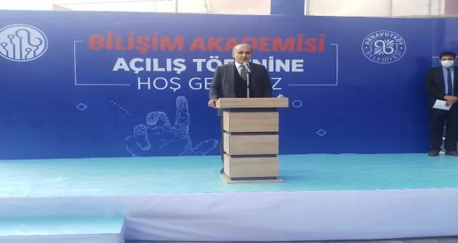 Arnavutköy’de bilişim ve teknoloji alanında önemli adım
