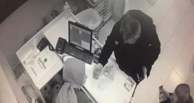 Arnavutköy’de kuruyemiş dükkanında tırnakçılık yöntemi ile 800 TL çaldılar
