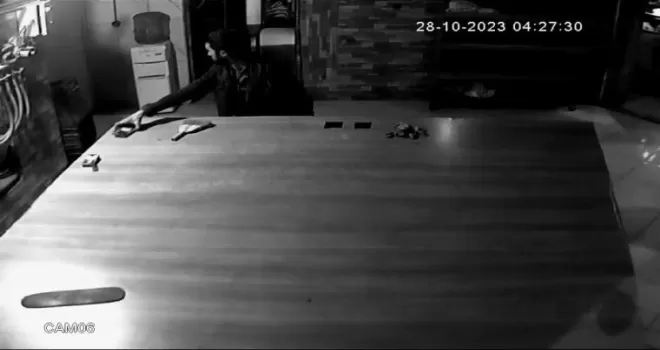 Arnavutköy’de telefon hırsızı kamerada
