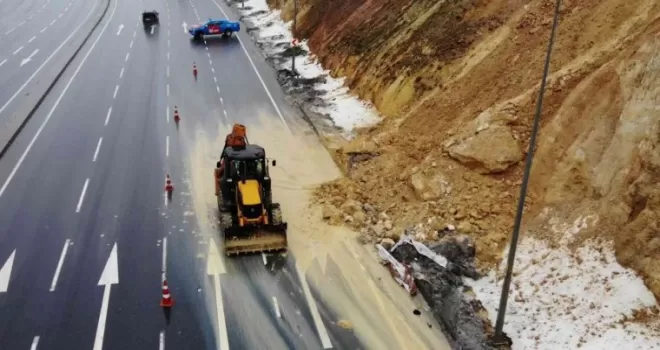 Arnavutköy’de toprak kaymasında faciadan dönüldü
