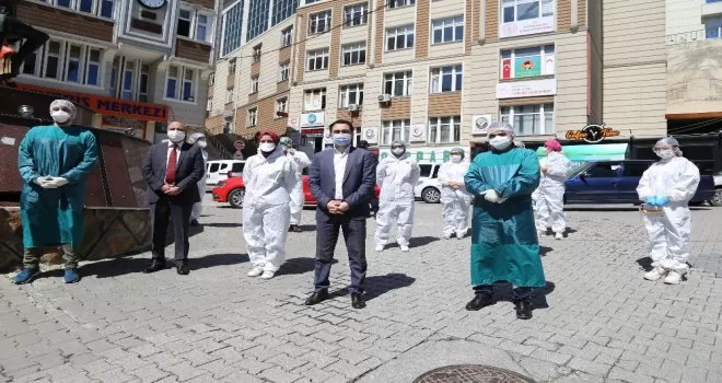 Artvin’de berber ve kuaförlere Covid-19 testi yapıldı
