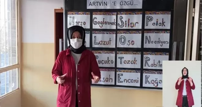 Artvin’de öğretmenler pandemi kurallarına uyulması için klip çekti
