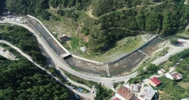Artvin’de  taşkın kontrolü çalışmaları devam ediyor