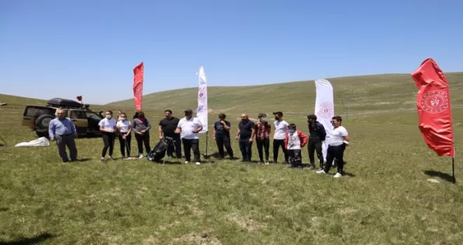 Artvin’de yaylacı çocuklar golf sporuyla tanıştı
