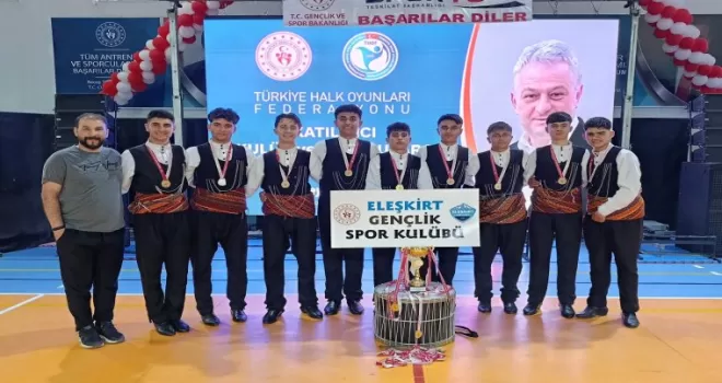 Artvin Eleşkirt Gençlik Spor Kulübü bölge birincisi oldu