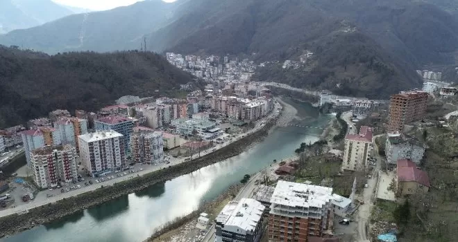 Artvin’in Borçka ilçesi ikinci Korona dalgasının şokunu yaşıyor
