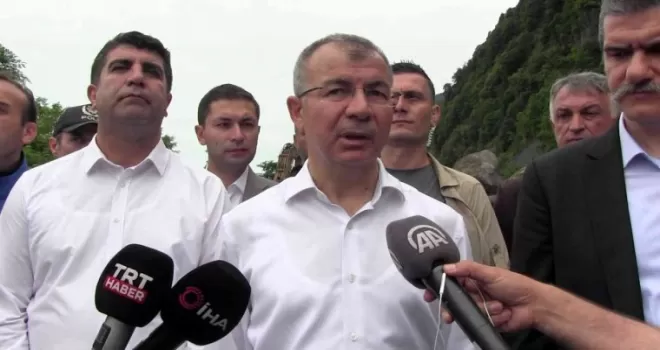 Artvin Valisi Doruk: "Yolu trafiğe açmak için çalışmalarımızı başlattık"
