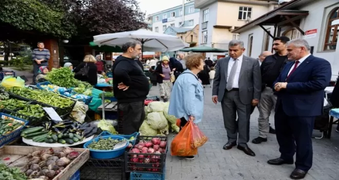 Artvin Valisi Ergün’den halk pazarına ziyaret