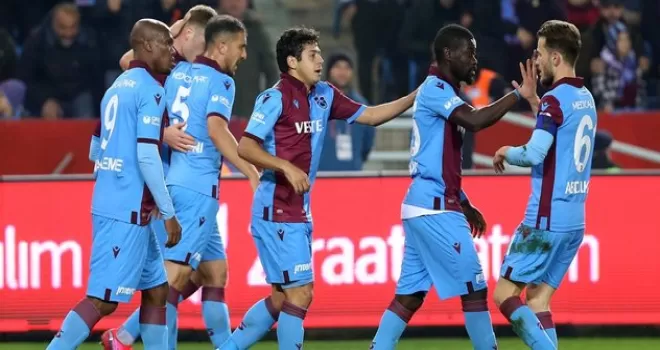 Trabzonspor, gruplar halinde sahaya iniyor