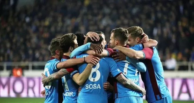 Trabzonspor deplasmanda da lider