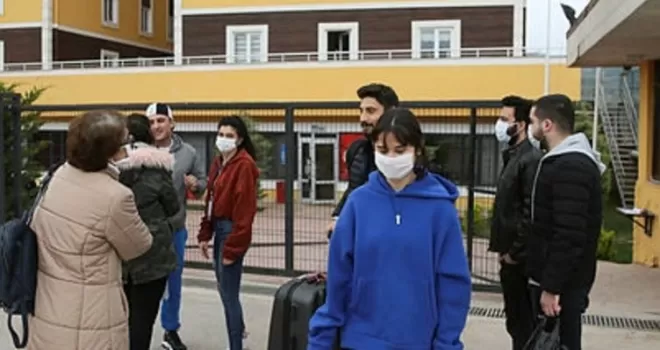 Öğrenciler, memleketlerine ücretsiz gönderiliyor