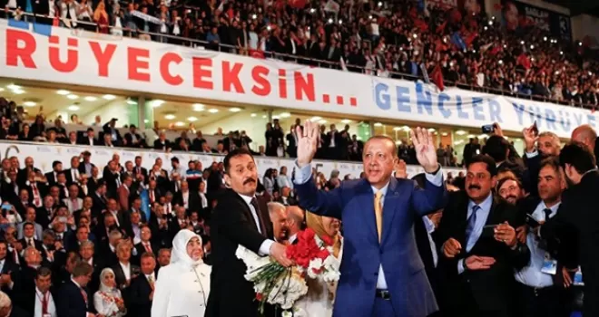 AK Parti kongreleri ileri bir tarihe ertelendi