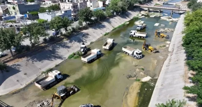 ASKİ’den Sarıçam Deresi’nde kapsamlı temizlik