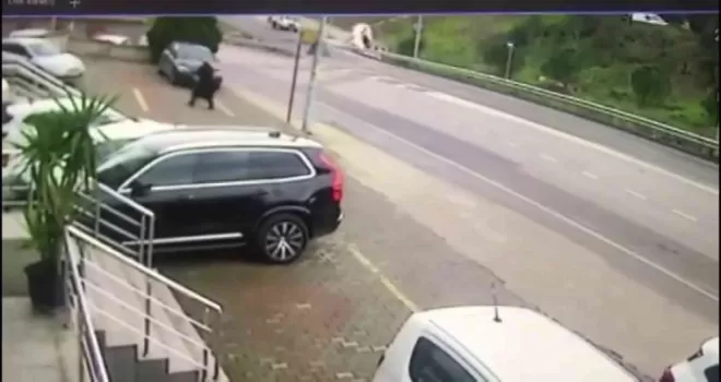 Ataşehir’de Freni boşalan araç takla attı: O anlar kamerada
