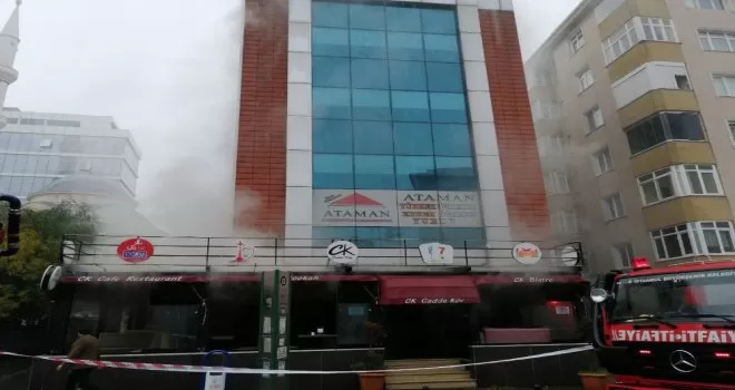 Ataşehir’de restoranda korkutan yangın
