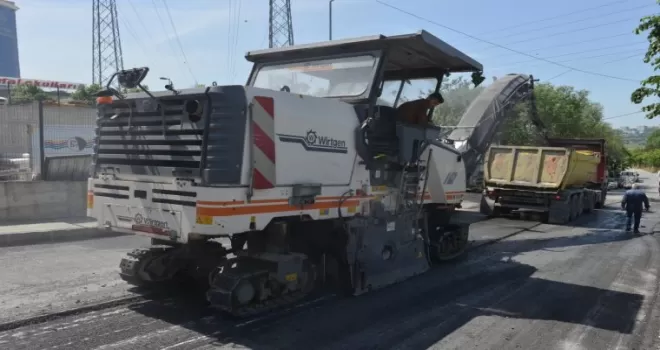 Avcılar Belediyesi, asfalt serim çalışmalarına hız verdi
