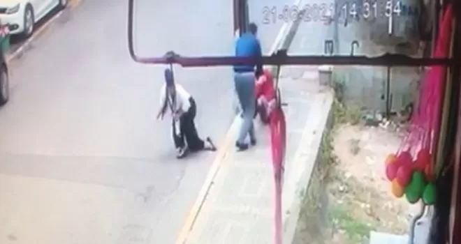 Avcılar’da eski eşine sokak ortasında kurşun yağdırdı
