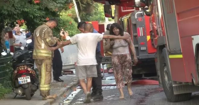 Avcılar’da lüks villada korkutan yangın: 2 yaralı
