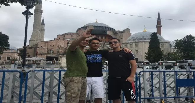 Ayasofya Camii’nde geniş güvenlik önlemleri
