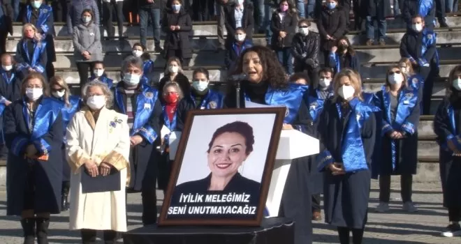 Aylin Sözer için öğretim üyesi olduğu üniversitede anma töreni düzenlendi
