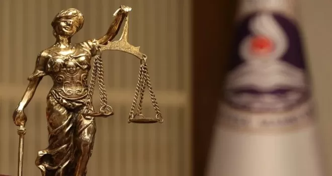 AYM, süresiz yoksulluk nafakasını düzenleyen ibareyi iptal etti