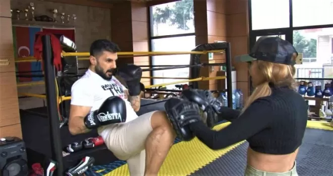 Azerbaycanlı kick boksçudan 40. saniyede nakavtla gelen şampiyonluk
