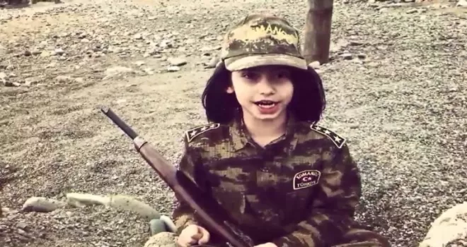 Baba kızın ’18 Mart’ videosu herkesi duygulandırdı
