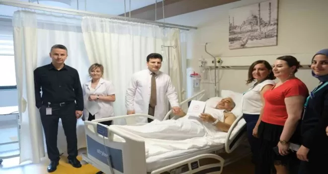 Babalara hasta yatağında sürpriz
