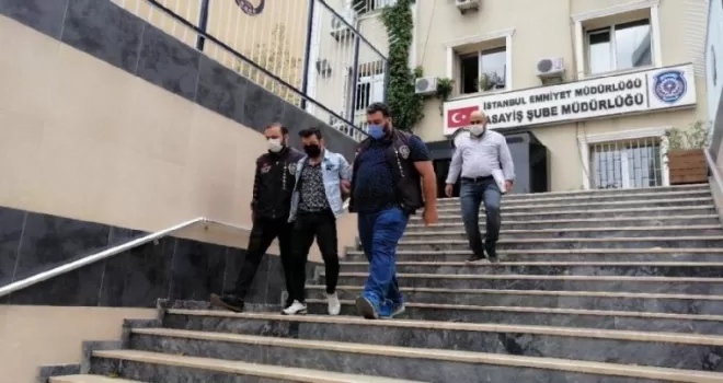 Babasını öldüren gencin yargılanmasına başlandı
