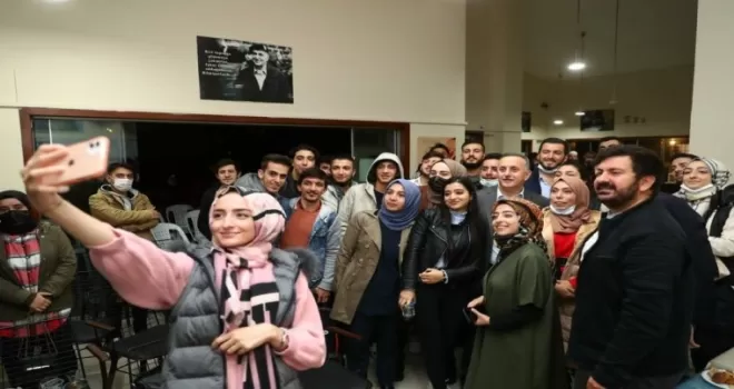 Bağcılar Belediyesi’nden üniversite öğrencilerine eğitim yardımı
