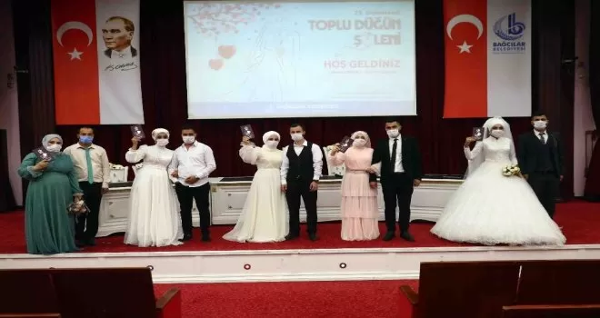 Bağcılar’da 5 çift, dünya evine girdi

