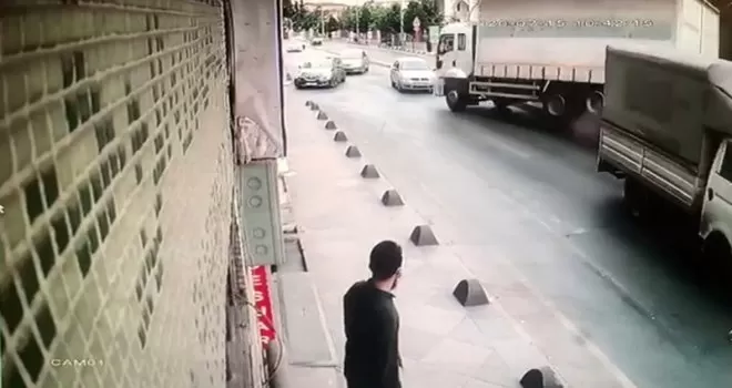 Bağcılar’da dehşet anları güvenlik kamerasında
