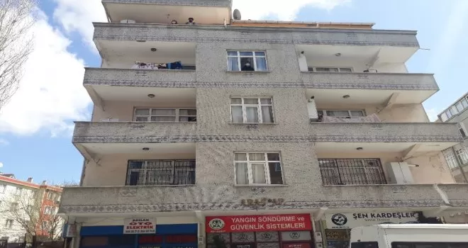 Bağcılar’da karantina binasındaki genç yaşadıklarını anlattı
