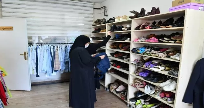 Bağışlanan giysiler ihtiyaç sahiplerini sevindiriyor
