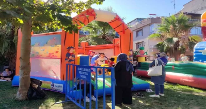 Bahçelievler’de 1990’lar festivali düzenlendi, Murat Kekili sahne aldı
